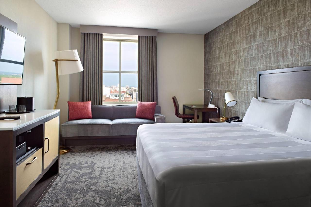 King Room,1646903989:JPEG